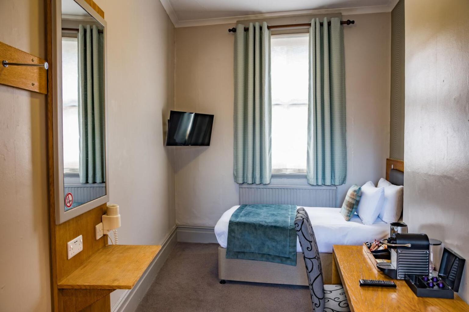 Hotel The Goddard Arms 3*