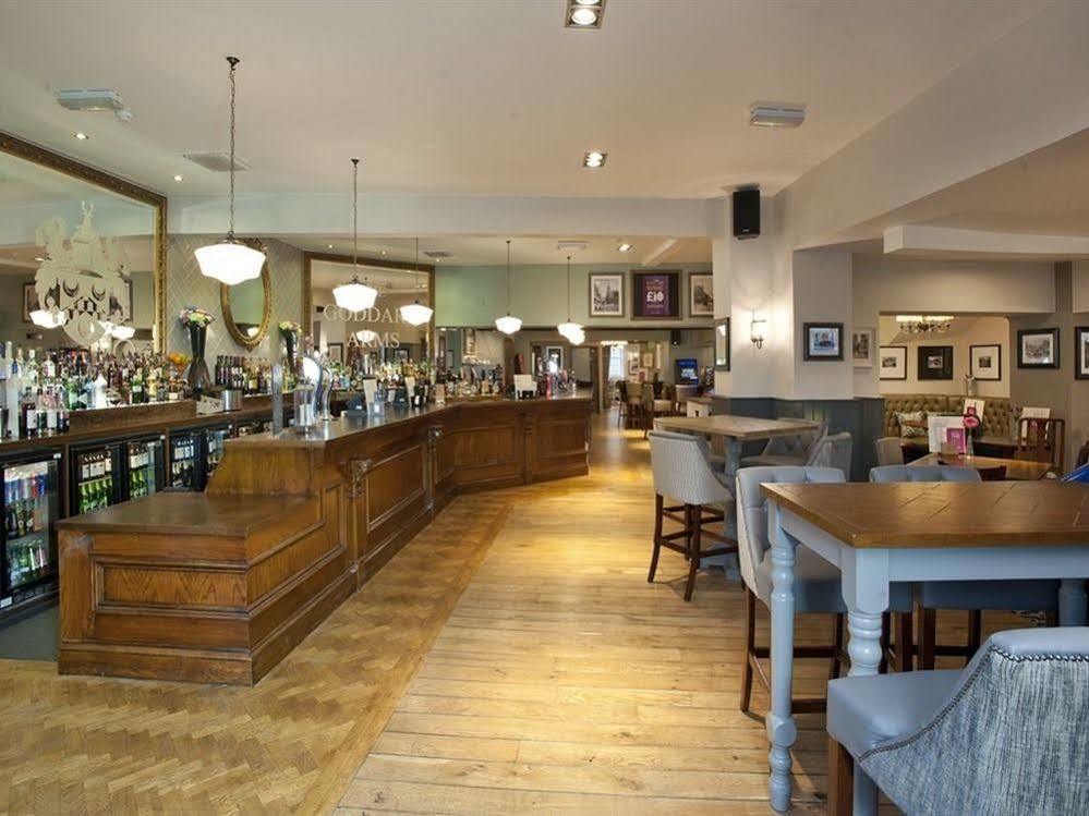 The Goddard Arms Hotel 3*